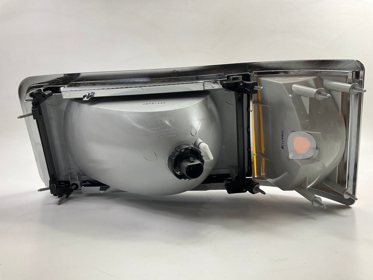 Automann 564.62025 Front Right Passenger Side Headlight Headlamp