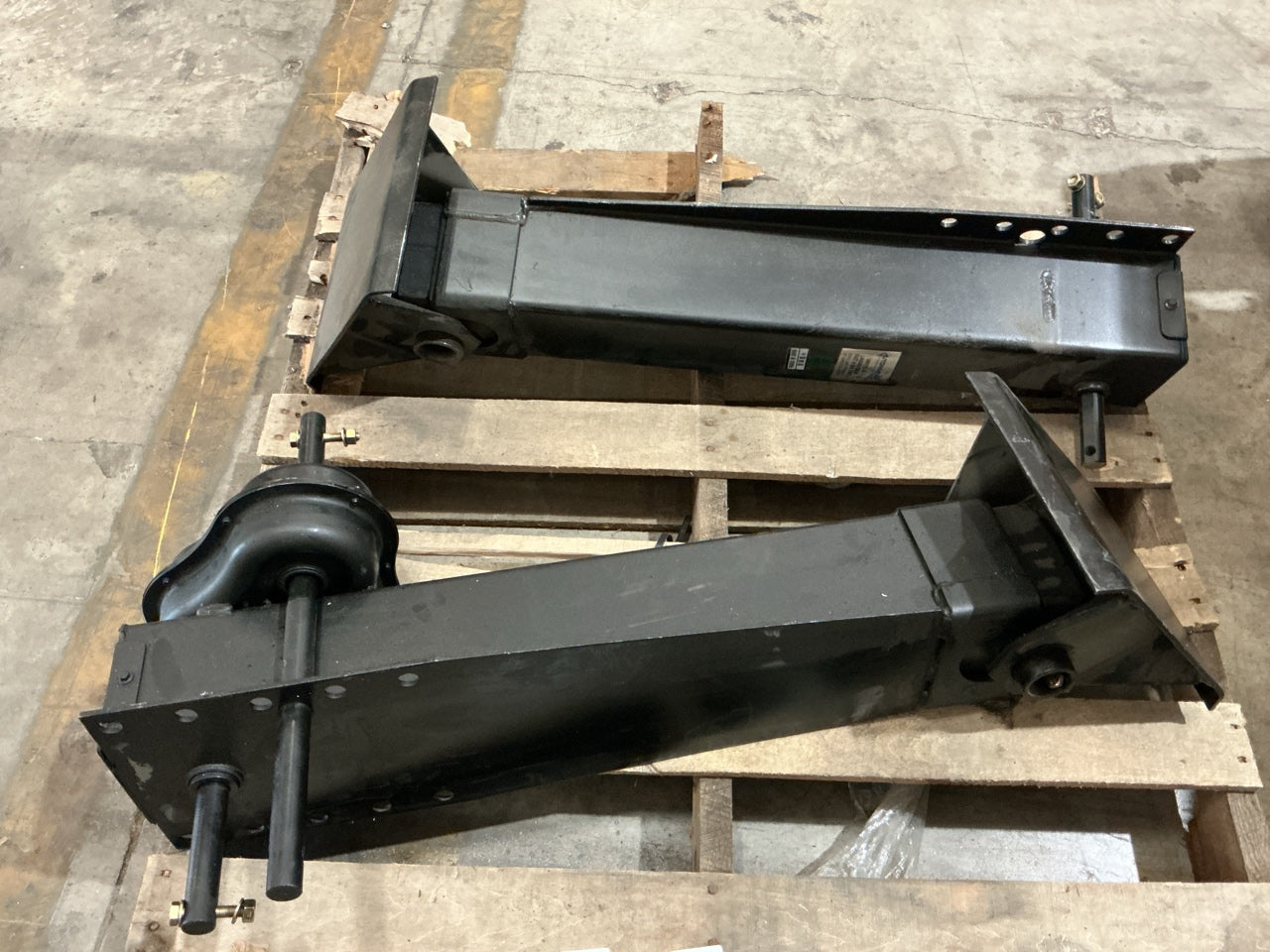COMES AS SHOWN - AUTOMANN 568.1001 Trailer Landing Gear, 17'' Travel