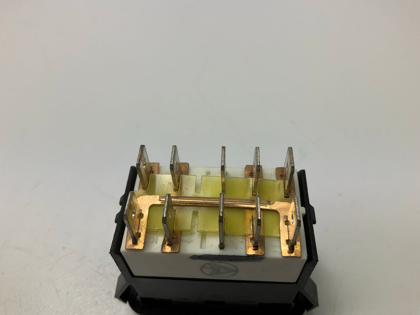 Automann 577.46502 Driver Side Window Switch For 2005-2011 Freightliner Argosy