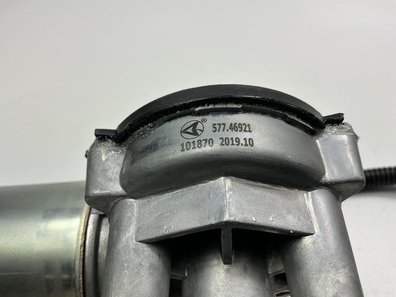 Automann 577.46921 Windshield Wiper Motor Replaces Freightliner # A2245492001