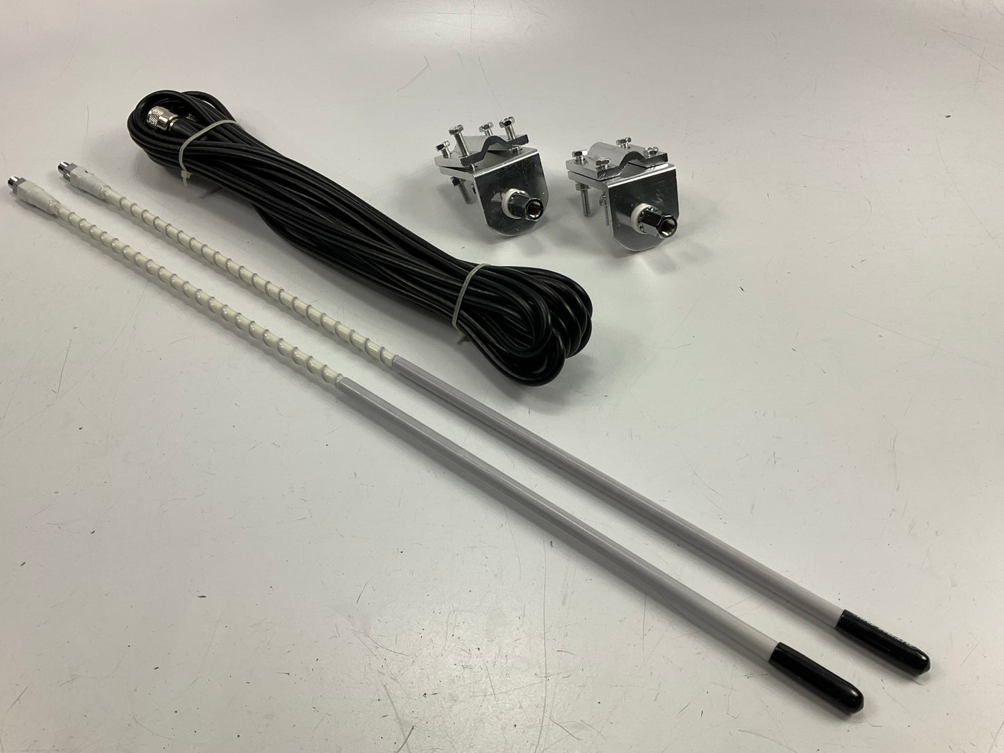 Automann 577.CB1005 - CB Dual Antenna Kit 24'' White,