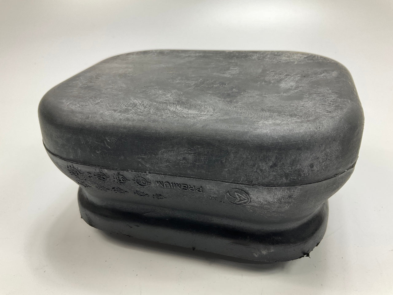 Automann ABP4P Poly Insulator For Mack Rear SS34-38 Camelback, W/split Trunnions
