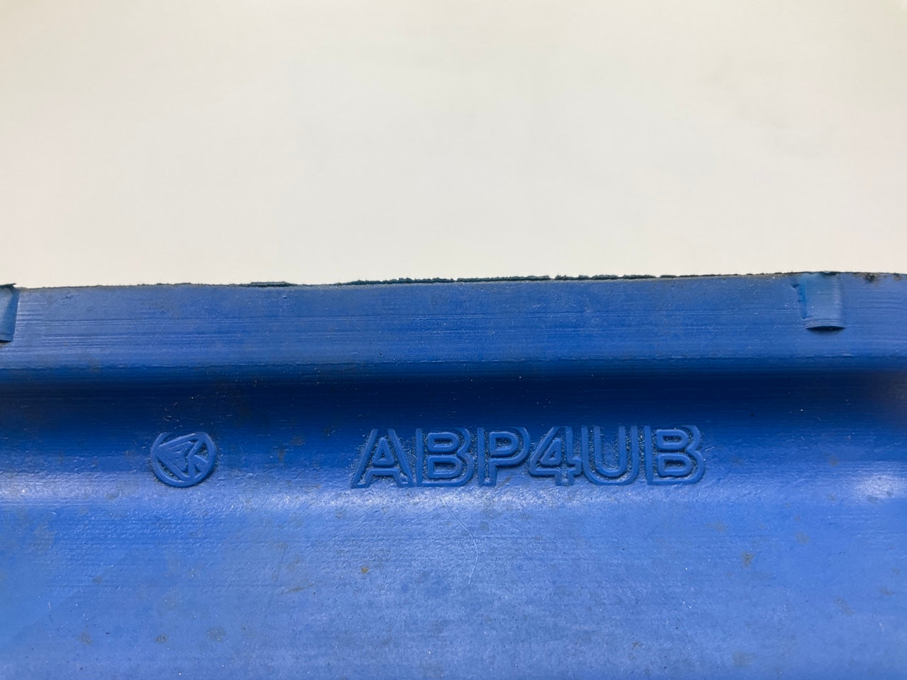 Automann ABP4UB Poly Insulator For Mack 25115012 SS44 Camelback Rear Suspension