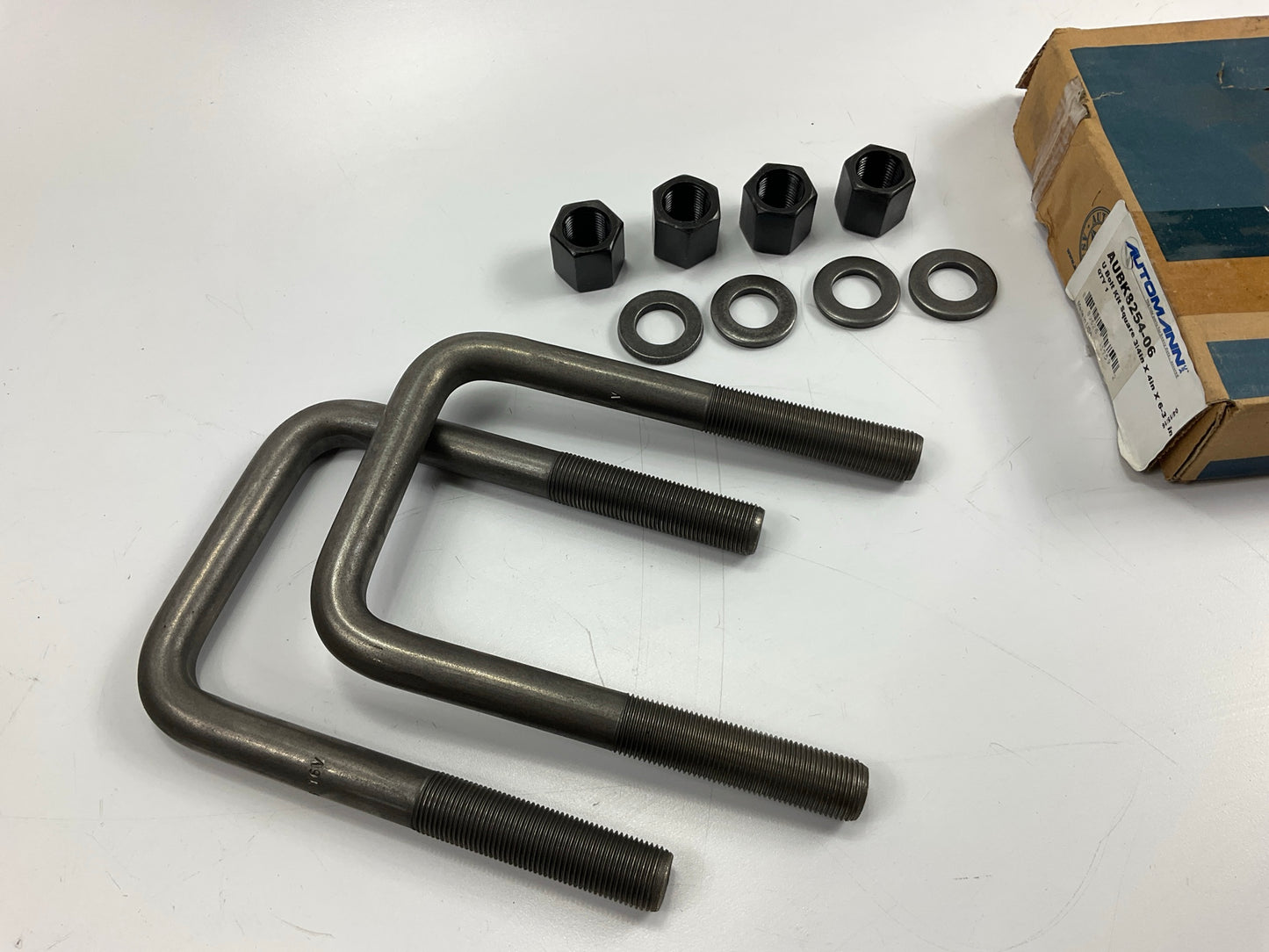 Automann AUBK8254-06 Square Bend U-Bolt Kit, 3/4'' X 4'' X 6.75''
