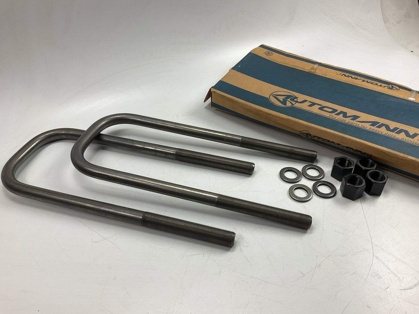 Automann AUBK8866-154 U-Bolt Kit, 7/8'' X 5.25'' X 15.5'' For Freightliner FAS II