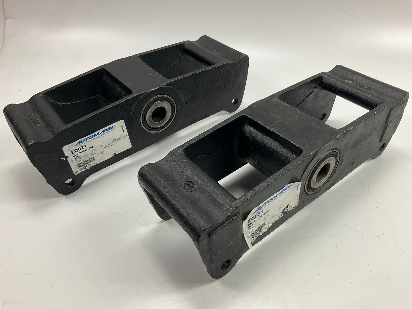 (2) Automann EQ021 Leaf Spring Equalizer - International # 497790C2 497789C2