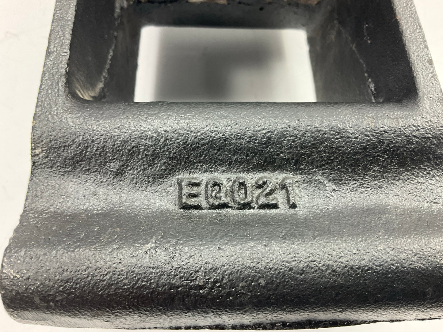 Automann EQ021 Leaf Spring Equalizer For International Rear 3-1/2'' 4 Spring