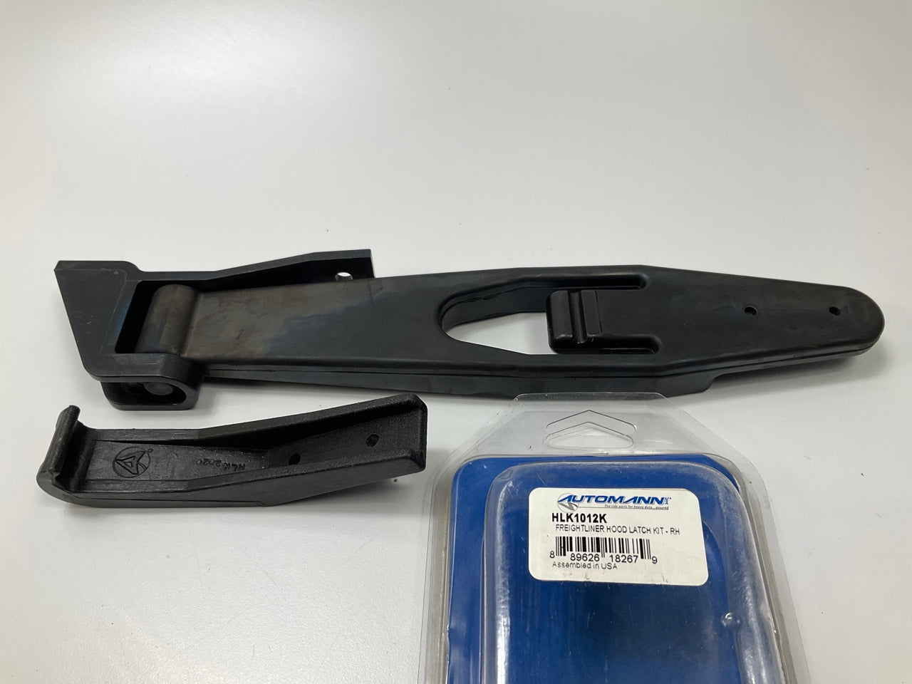 Automann HLK1012K Right Hood Latch Kit  For 2003-2009 Freightliner Classic