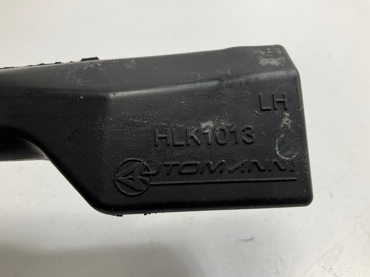 Automann HLK1013 Left Hood Support Latch For 1996-11 Freightliner Century Class