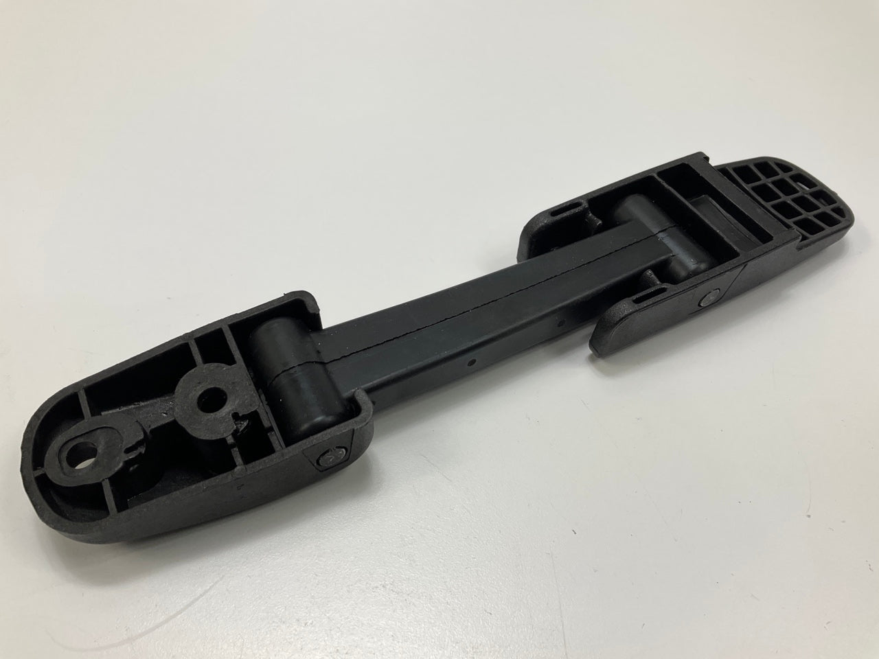 Automann HLK1015RHK Right Hood Latch For 2001-2003 Mack CH