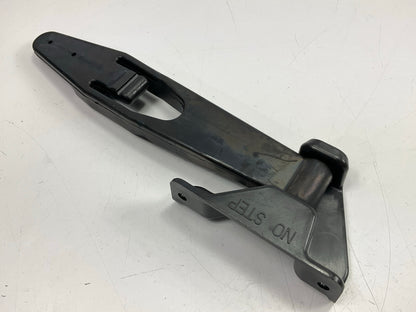 Automann HLK1020 Right Hood Latch For 2003-2008 Freightliner Columbia