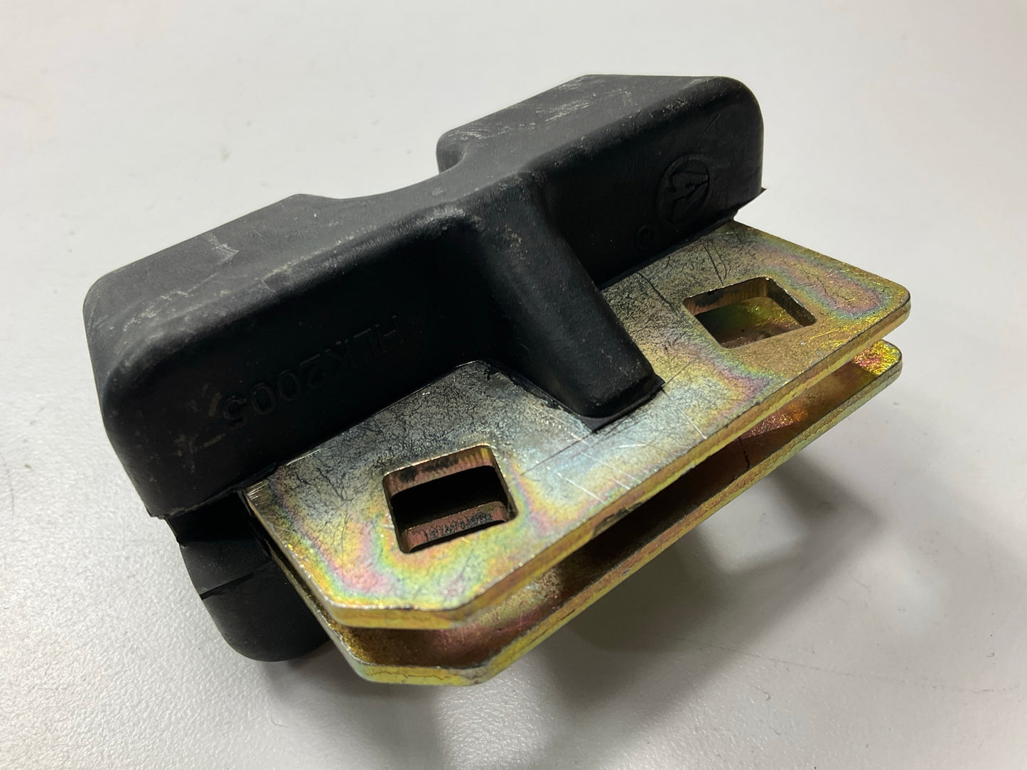Automann HLK2005 Hood Latch Isolator Bushing Replaces Freightliner # A1713666000