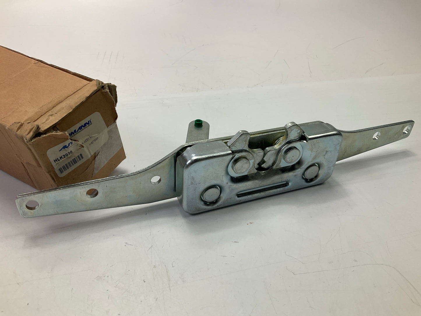 Automann HLK2030 Right Passenger Side Cabin Latch Replaces A1827783001