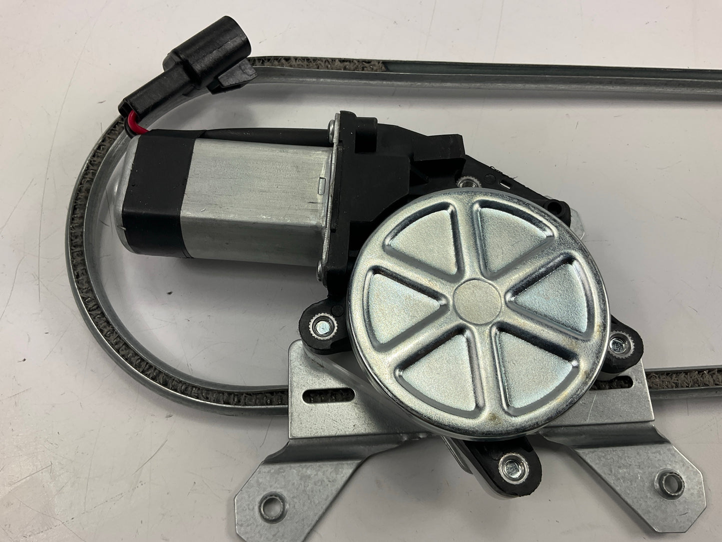 Automann HLK2272 Right Window Motor Regulator Kenworth T600 R21-1005R R211005R