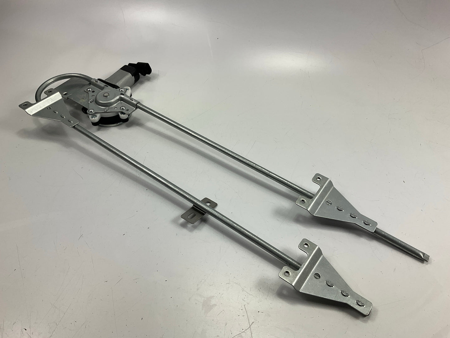 Automann HLK2281 Drivers Side Power Window Motor And Regulator Assembly