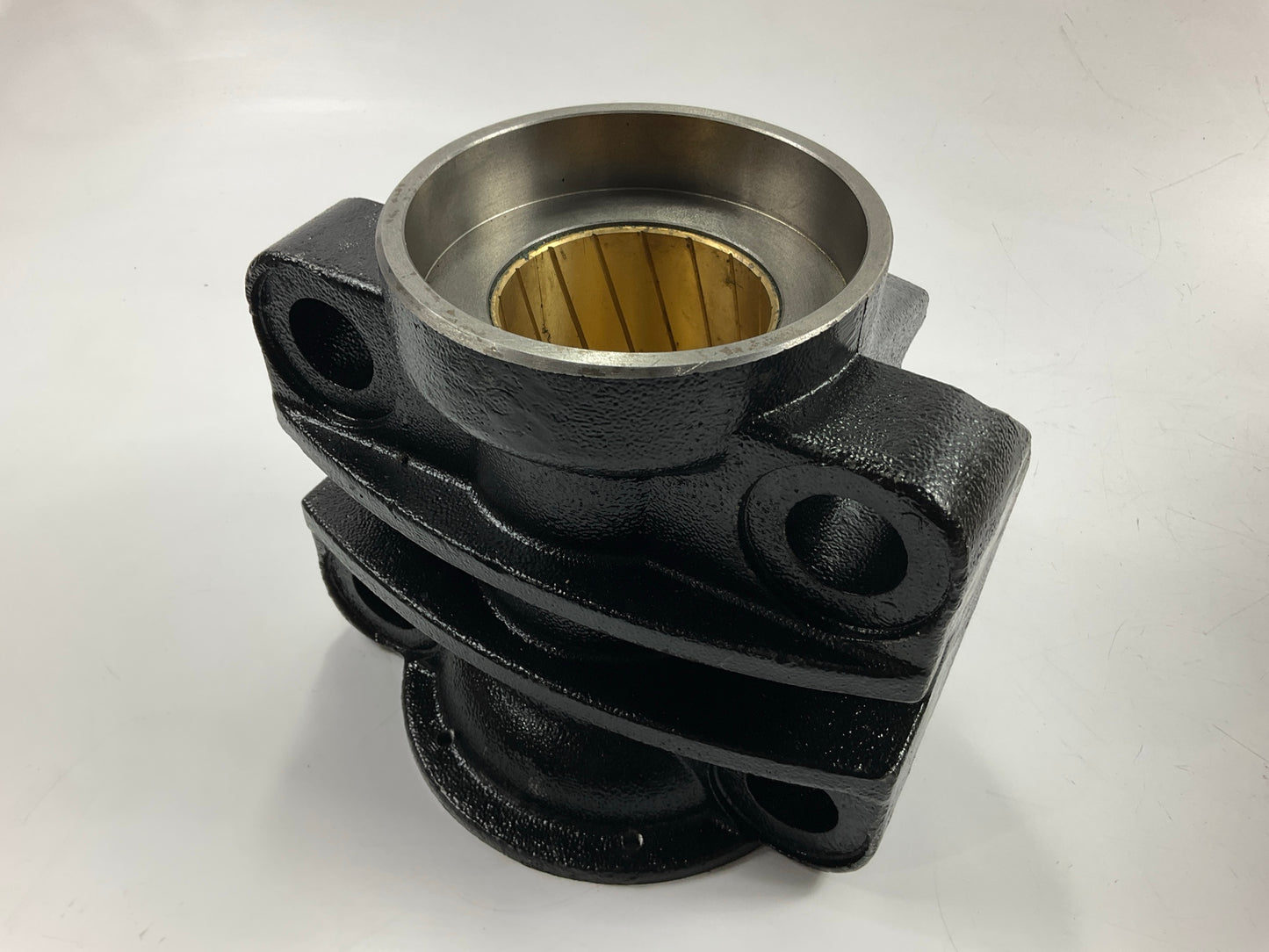 Automann M1119 Trunnion With Bushing Replaces Mack # 39QK55