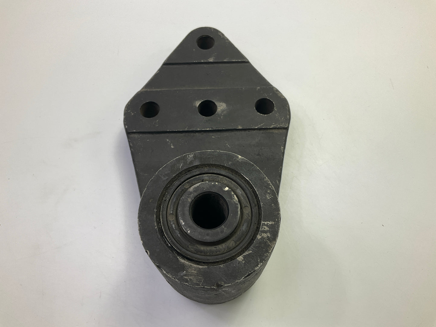 Automann M1483A Leaf Spring Hanger Replaces Freightliner # A1614019002