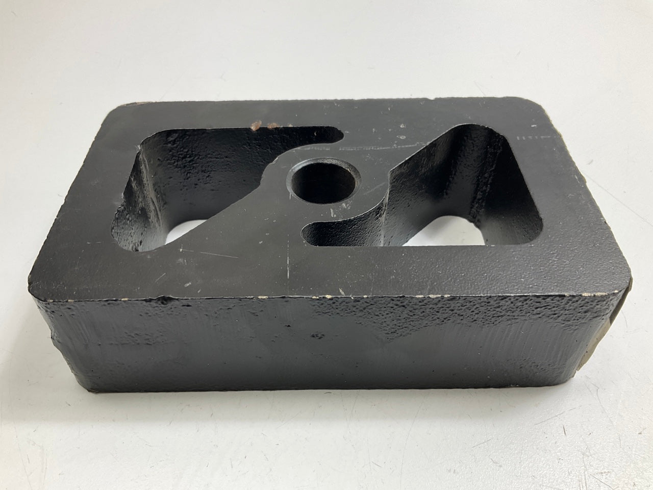 Automann M1541 Front Spring Spacer Block 6.5'' X 4'' 1615105045 For Freightliner