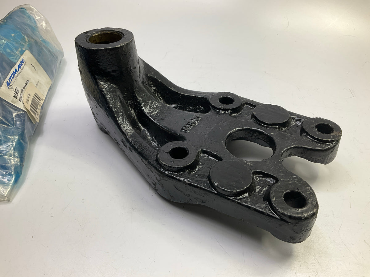 Automann M1697 Hanger Rear Of Front, For Freightliner FLC112  681-320-04-70