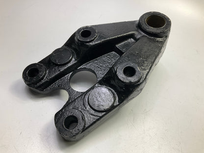 Automann M1697 Hanger Rear Of Front, For Freightliner FLC112  681-320-04-70