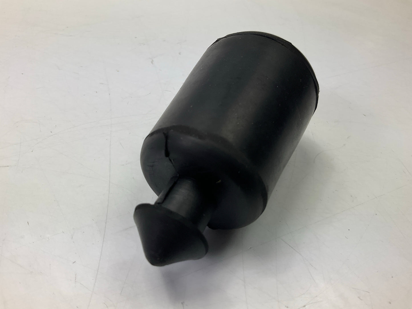 Automann M17332 Hood / Axle Stop Bumper, Replaces #1615215000, 325-355