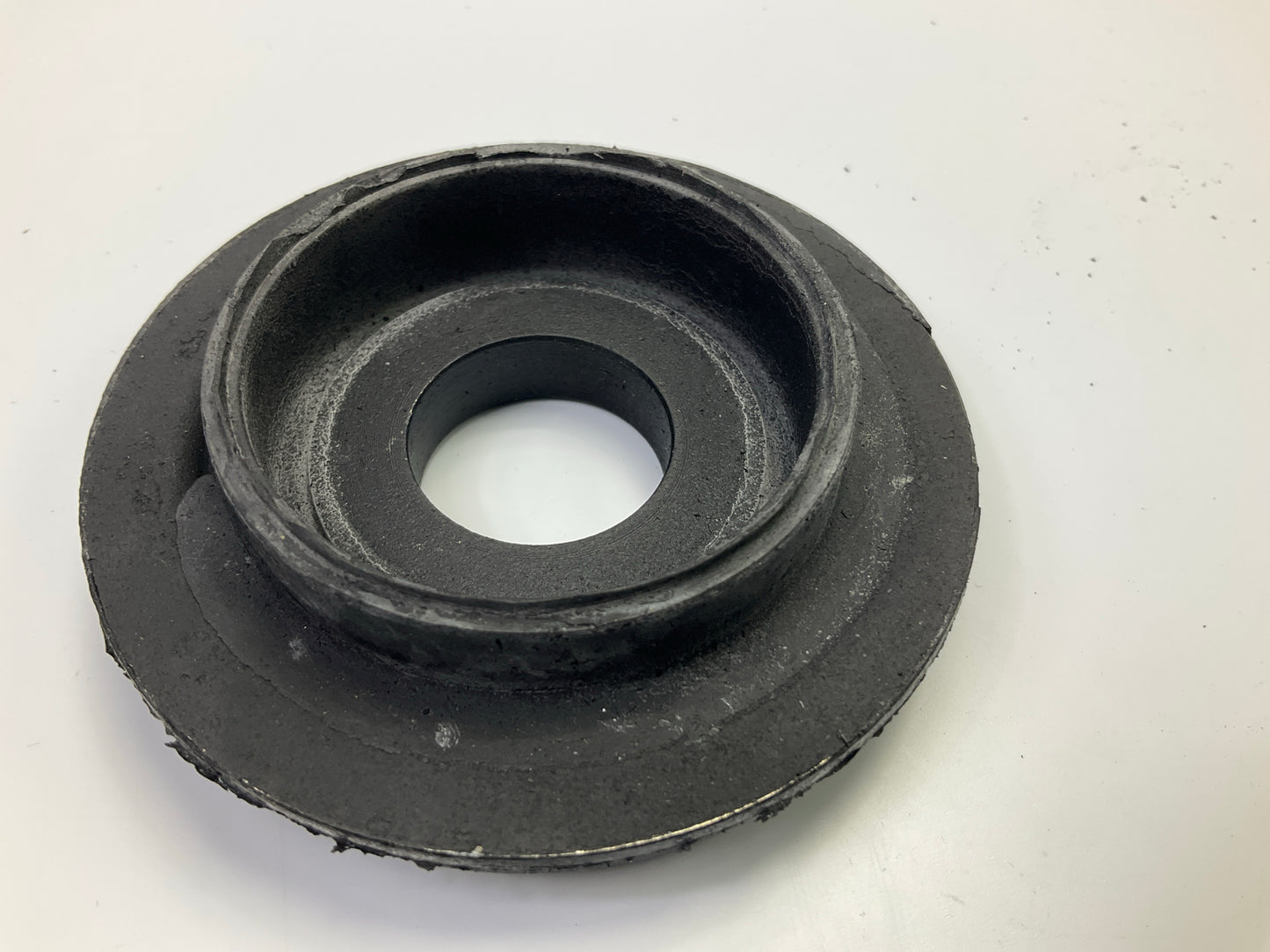 Automann M17351 Motor Mount Bushing Replaces Freightliner A6812400118