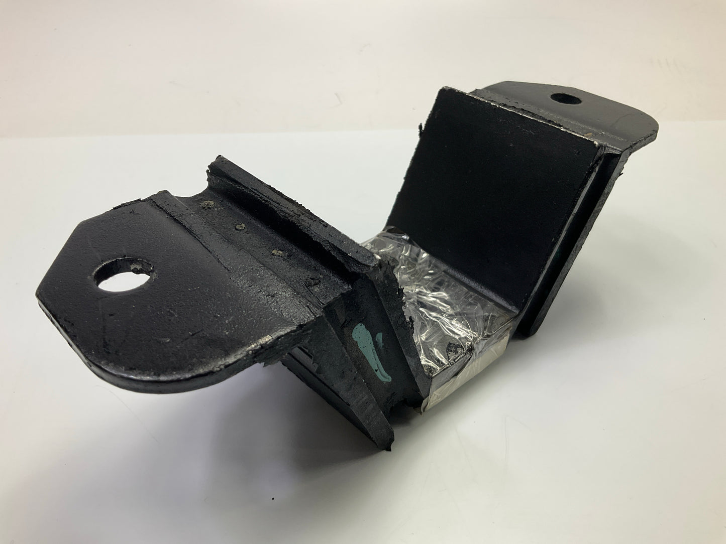 Automann M17395 Motor Mount Bushing, Replaces Freightliner # BCD269071 BCD273301