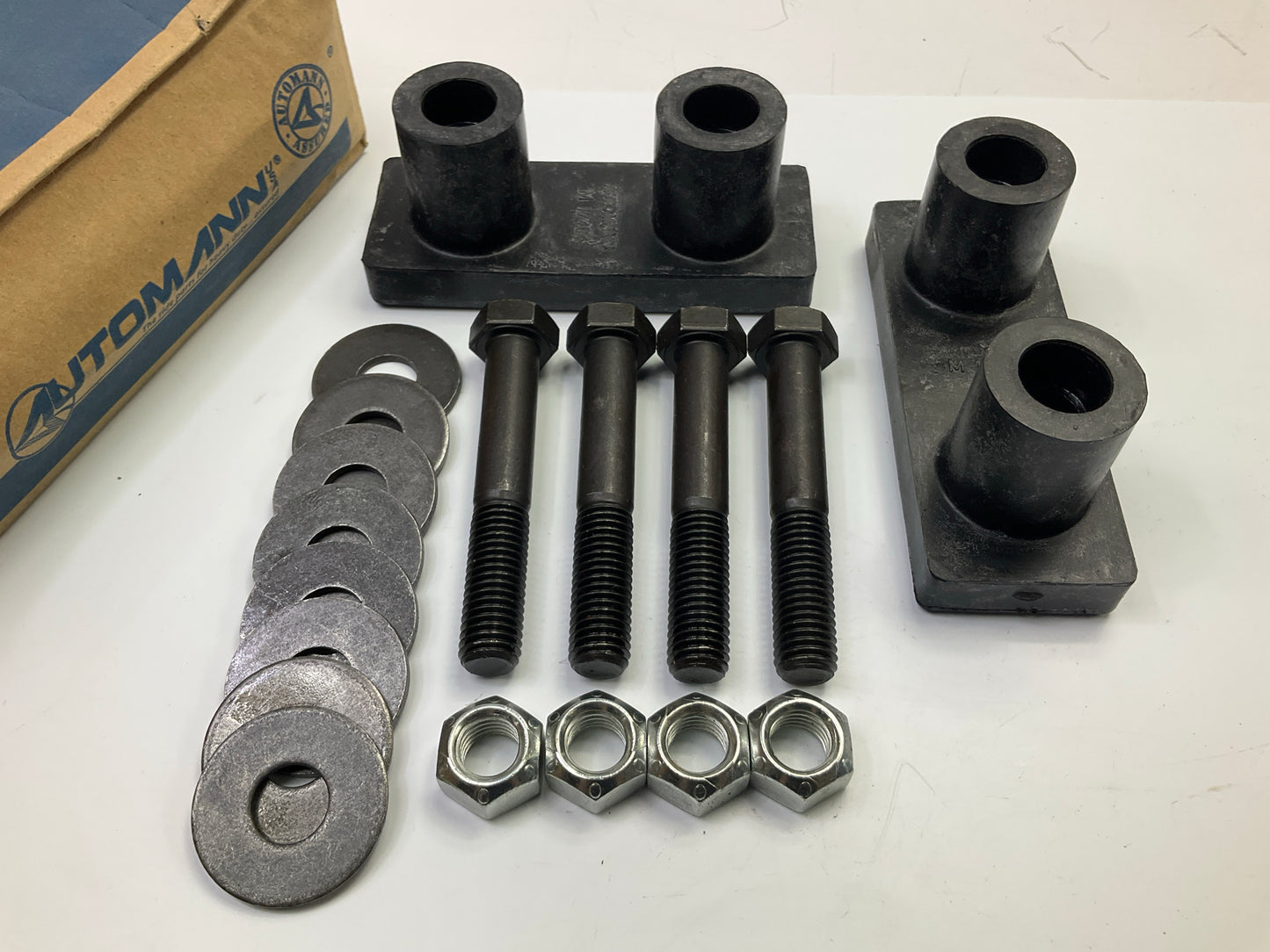 Automann M17404K2 Motor Mount Kit Replaces Kenworth K066-247, K066-282, K066-320