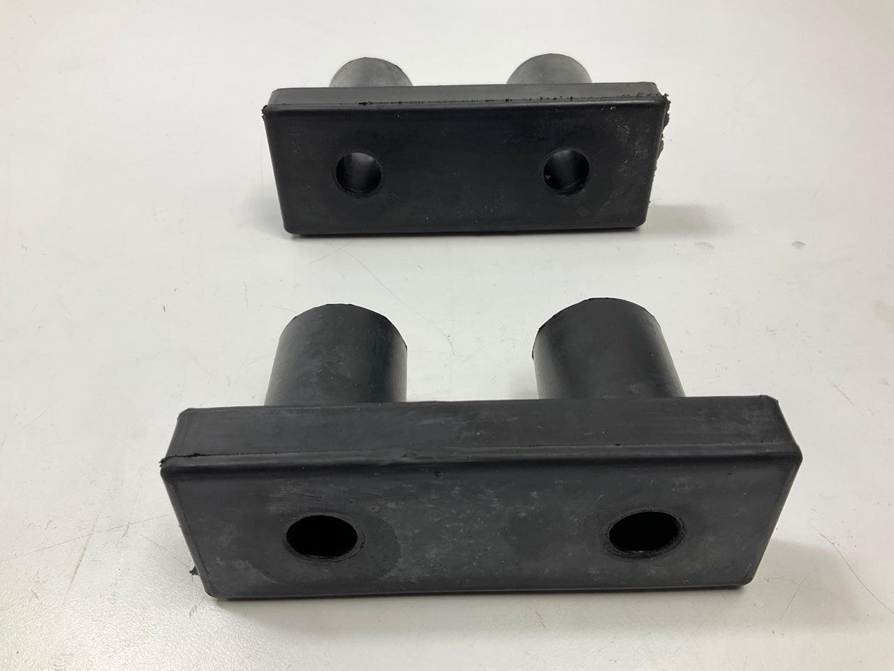 Automann M17405K2 Motor Mount Kit For Kenworth T600, T700, T800