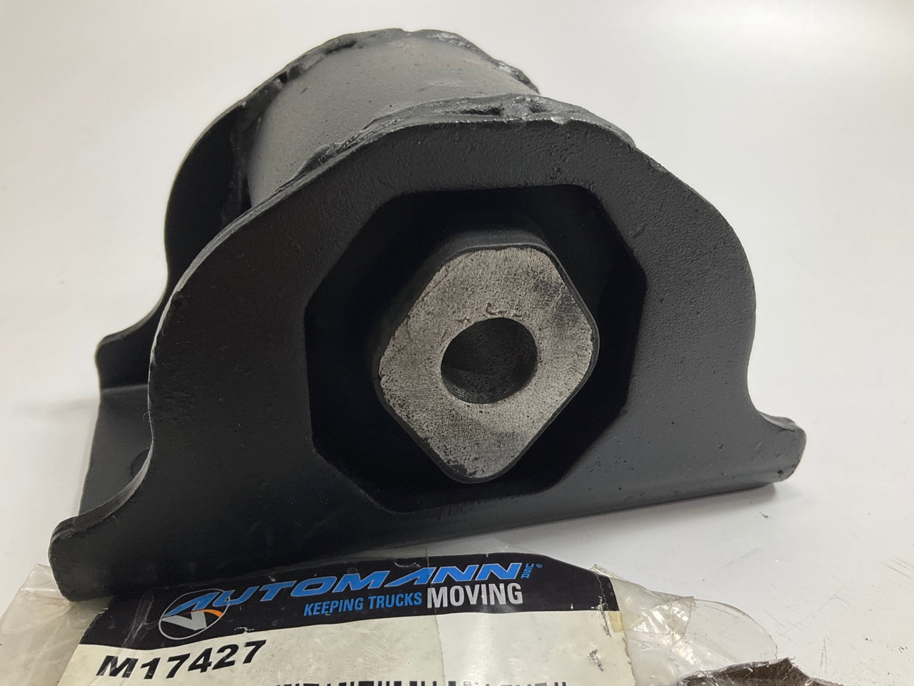 Automann M17427 Cab Mount Replaces 1845334000 1846742000 1847463000