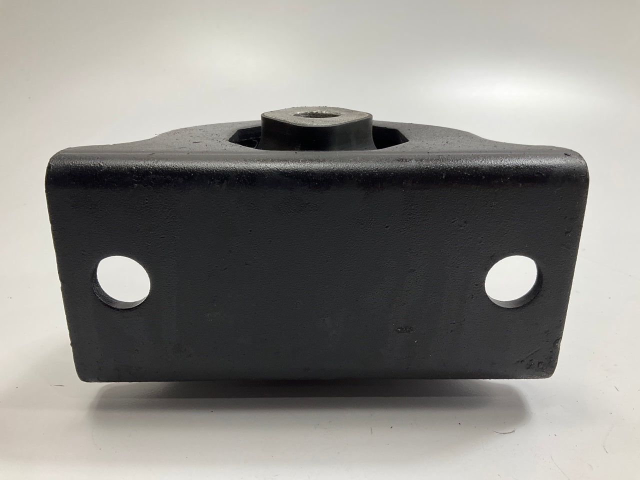 Automann M17427 Cab Mount Replaces 1845334000 1846742000 1847463000
