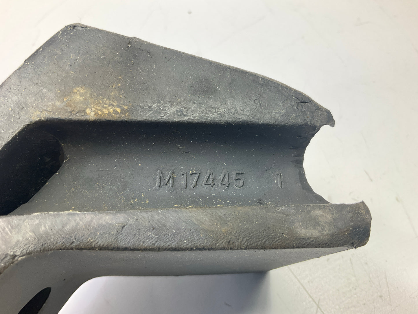 Automann M17445 Rear Motor Mount Replaces 1664729C1 1664729C2 1664729C3