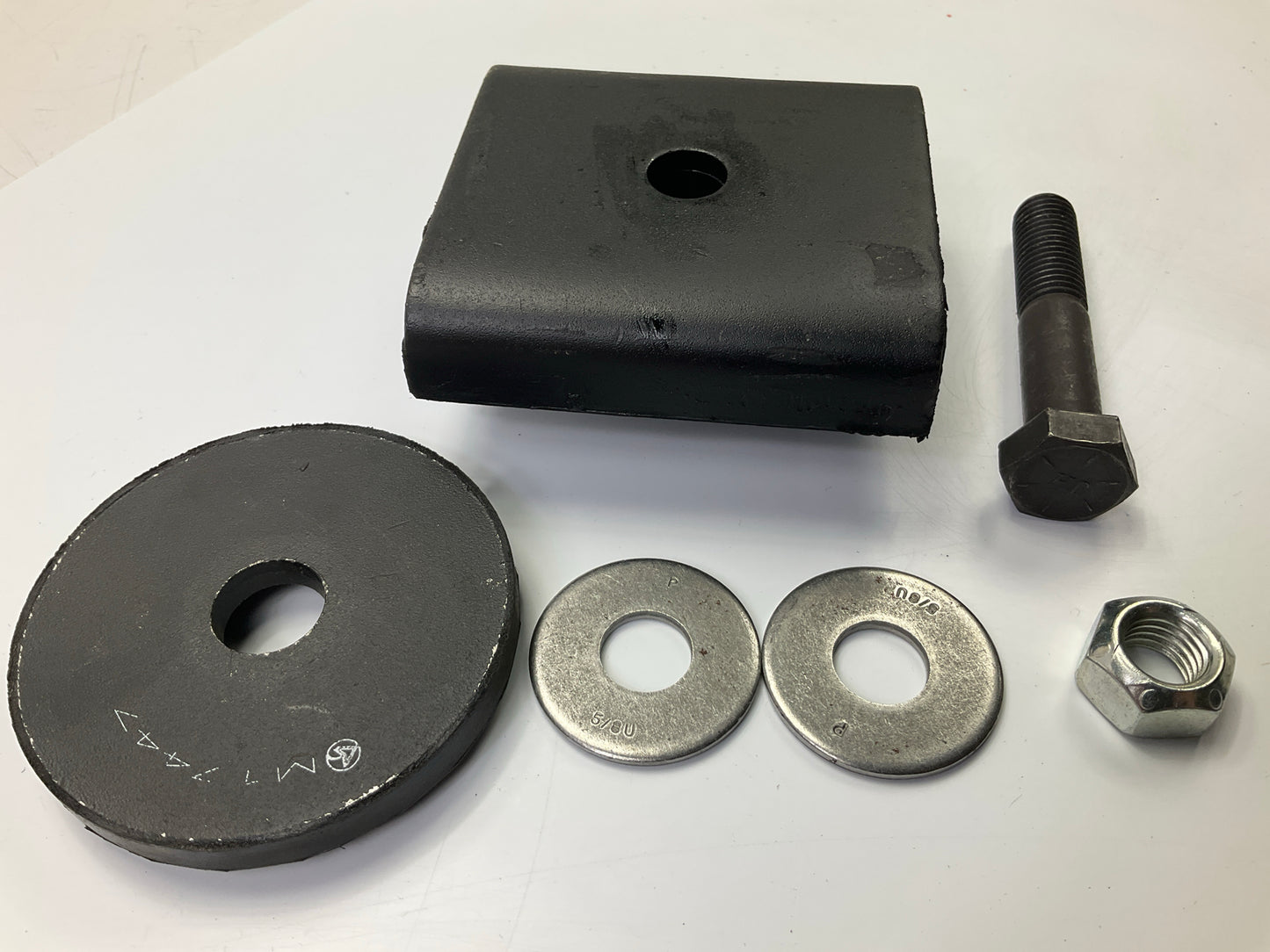 Automann M17451K Front Motor Mount Kit Replaces 1664723C1, 1664723C5, 706755AT