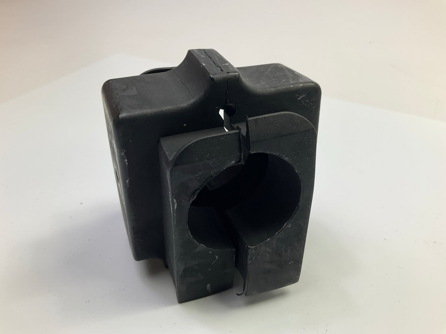 Automann M17924 Cab Sway Bar Mount Bushing Replaces 1837924000