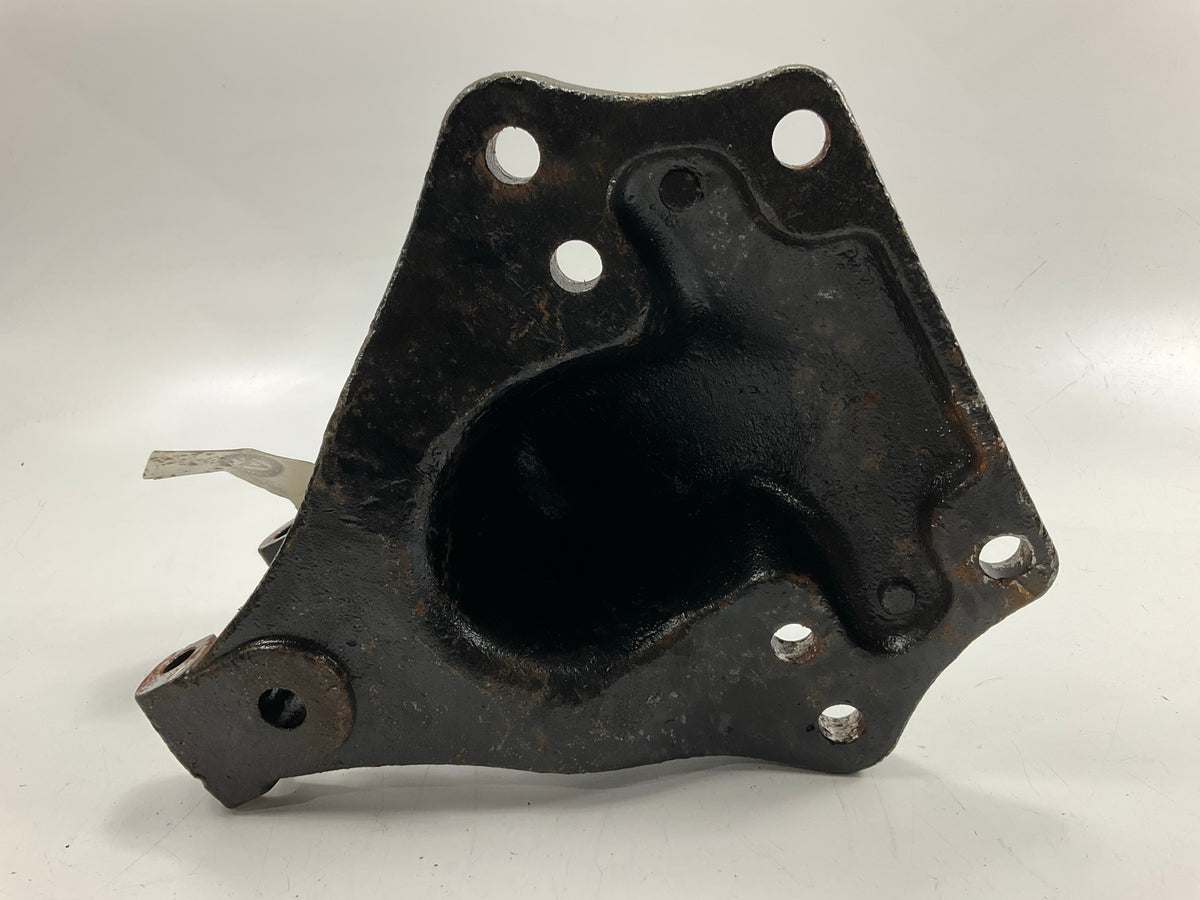 RUST #1 - SEE PHOTOS Automann M1835 Leaf Spring Hanger 16-12571, 16-12571-000