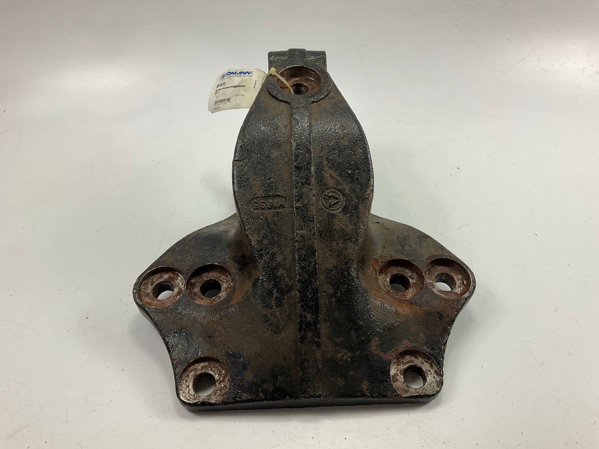 RUST #1 - SEE PHOTOS Automann M1835 Leaf Spring Hanger 16-12571, 16-12571-000