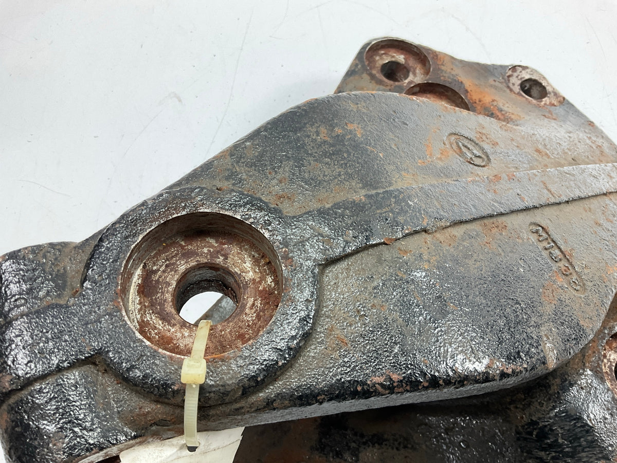 RUST #1 - SEE PHOTOS Automann M1835 Leaf Spring Hanger 16-12571, 16-12571-000