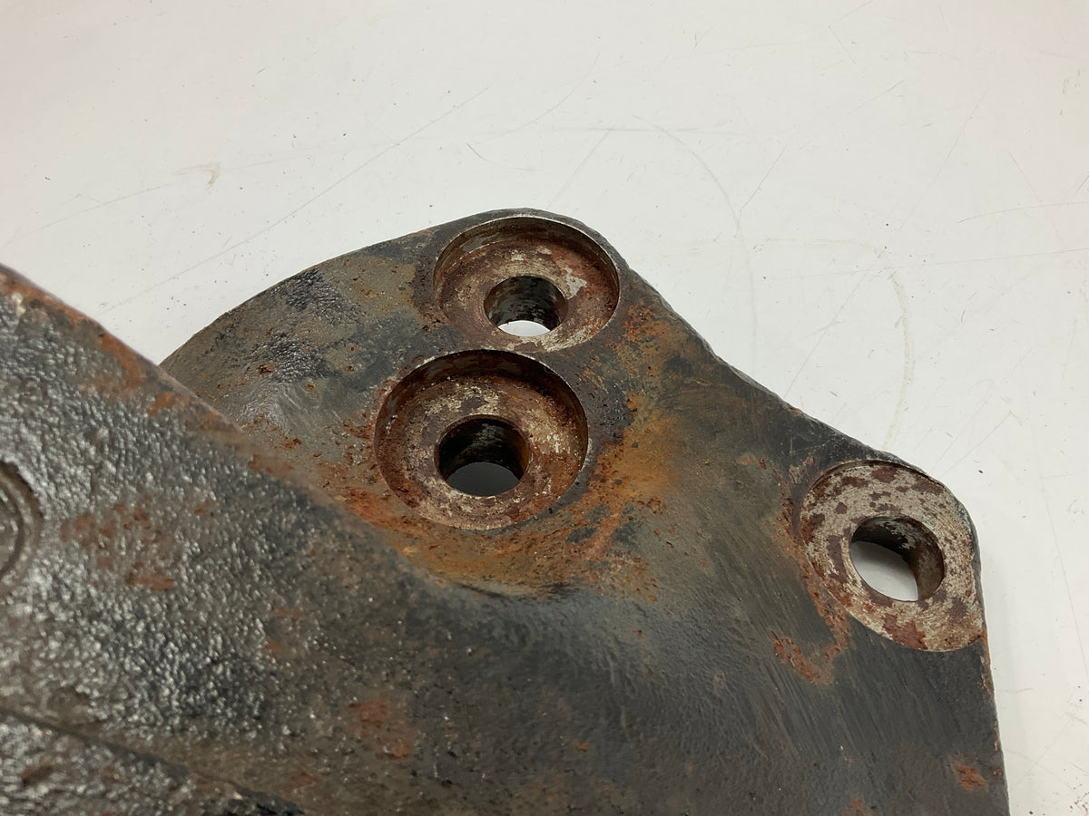 RUST #1 - SEE PHOTOS Automann M1835 Leaf Spring Hanger 16-12571, 16-12571-000
