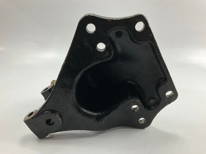 RUST SEE PHOTOS Automann M1835 Leaf Spring Hanger Replace 16-12571, 16-12571-000