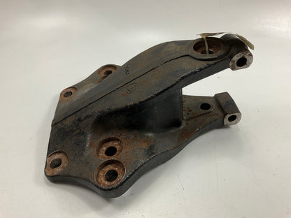 RUST SEE PHOTOS Automann M1835 Leaf Spring Hanger Replace 16-12571, 16-12571-000