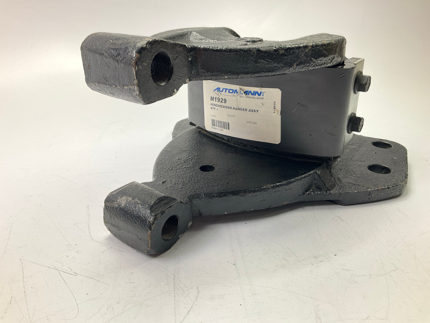 Automann M1929 Spring Hanger Replaces Hendrickson 50753001 56668001