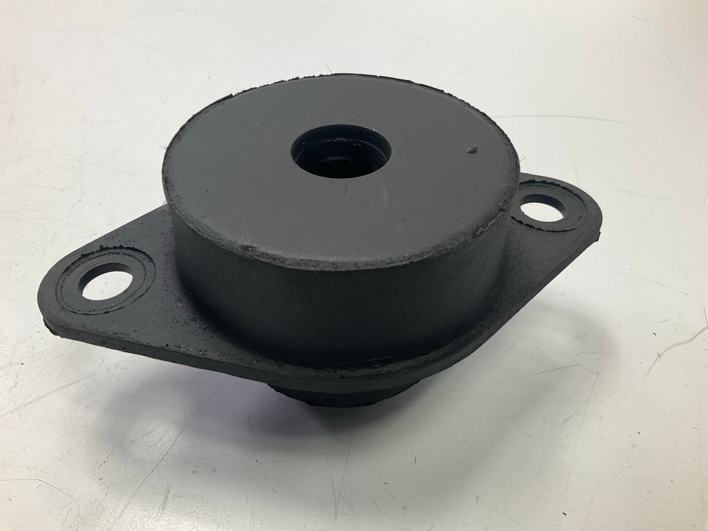 Automann M203053 Cab Mount Bushing Replaces Bluebird # 01426204 01902949