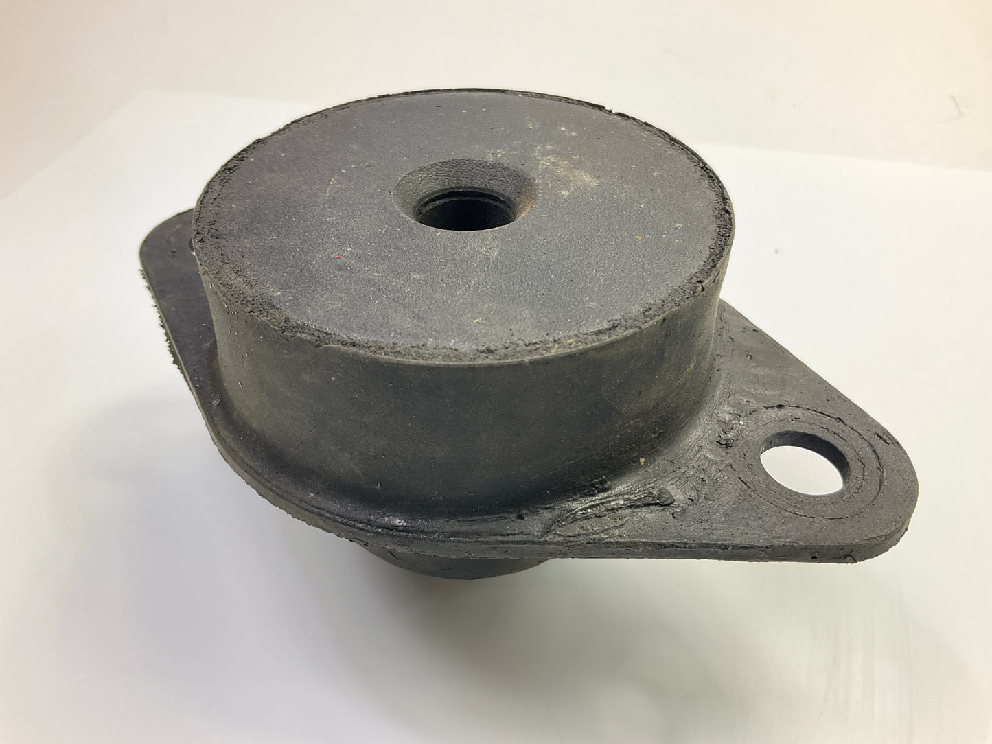 Automann M203058 Front Cabin Mount Bushing Replaces International 1656874C1