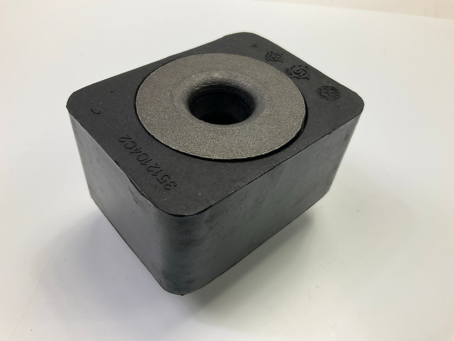Automann M203059 Rear Cab Mount Replaces International 3512104C2 475941C1