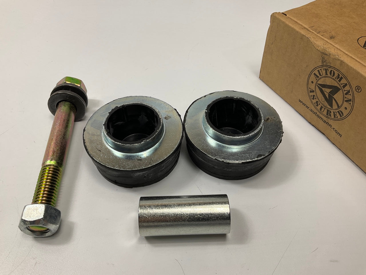 Automann M20306K Cabin Mount Kit For Peterbilt 359 378 379 386 388 389