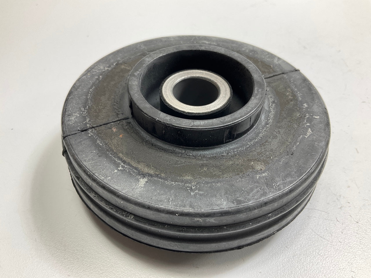 Automann M203332 Motor Mount Insulator Replaces International # 3824332C1