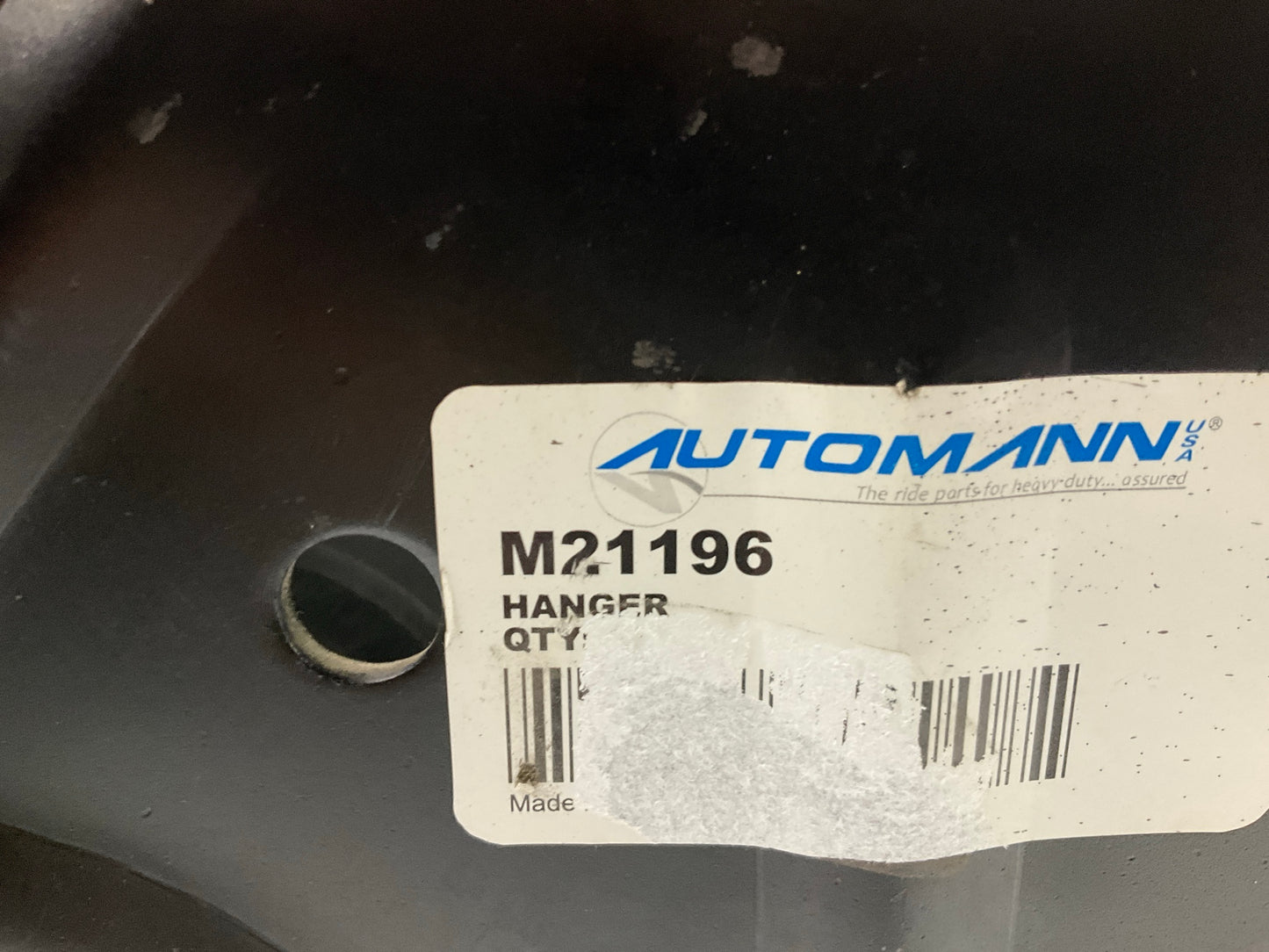 Automann M21196 Center Hanger Replaces Fruehauf UCF006672001