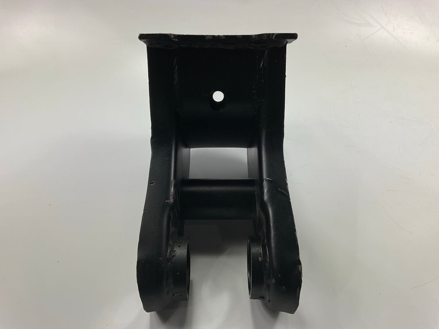 Automann M21456 Front Leaf Spring Hanger For Great Dane, Hutch Trailer 7600 9600