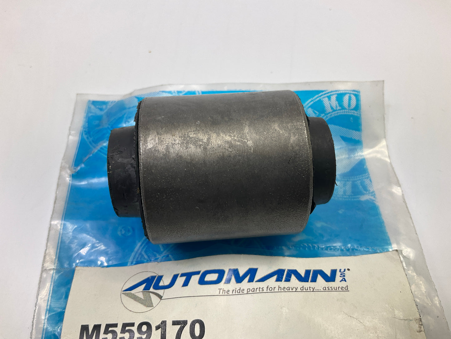 Automann M559170 Hood Mount Bushing Replaces International # 1668950C1 557164C1