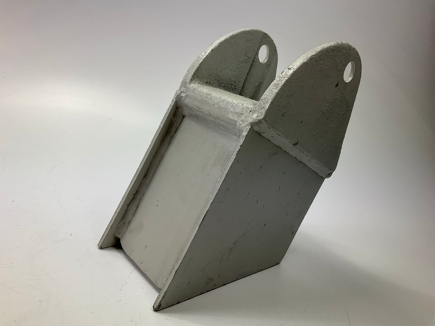 Automann M6124 Rear Under Mount Hanger Replaces Fruehauf UCF-2470-001